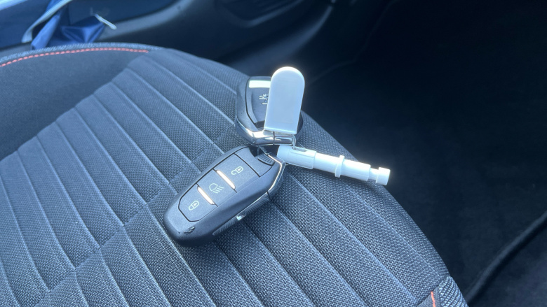 Peugeot 208 1.2 PureTech 100 Active Premium 5dr Petrol Hatchback